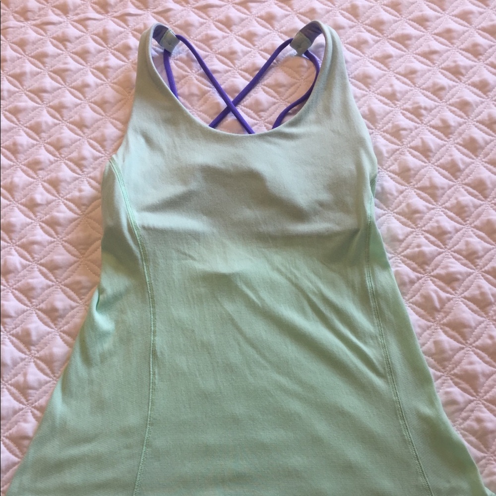 SUPER CUTE AND COMFY IVIVVA TANK